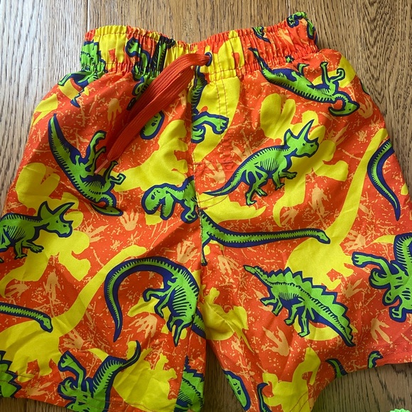 4 PACK BOYS SWIM TRUNKS - Picture 2 of 5